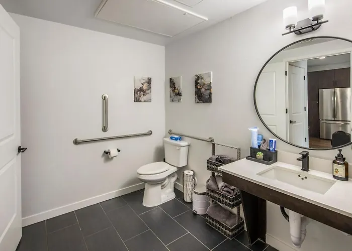 Escape To The Twilight 1br Townlake Tempe